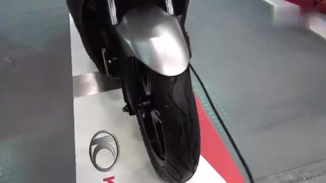 实拍光阳踏板车Agility125，车身小巧，代步买菜不要太赞！