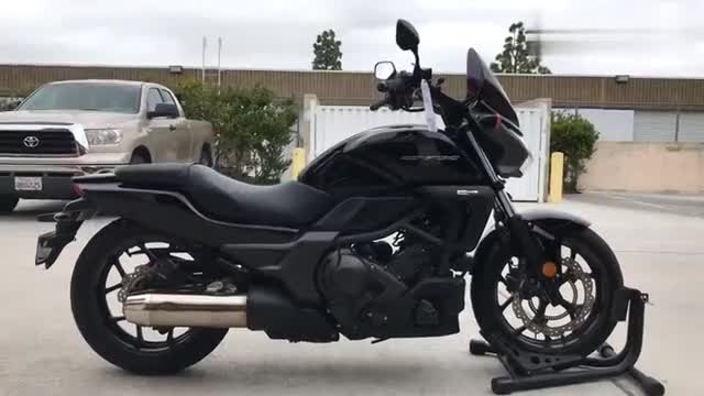 本田CTX700DCT实车展示，可以“D挡走天下”的摩托！