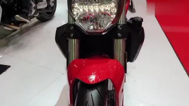 杜卡迪Monster821实车展示，肌肉感十足！