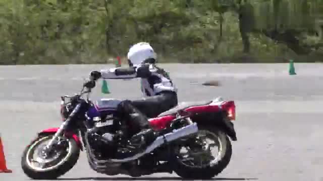 实拍日本练车场，本田CB750能骑成这样，什么水平？