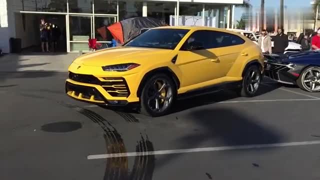 兰博基尼SUV高清实拍，颜值不是一般的高！