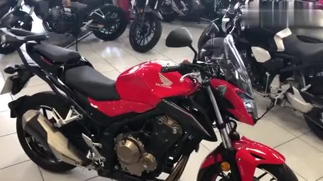本田双缸街车CB500F到店实拍，国内有售，感觉怎样？