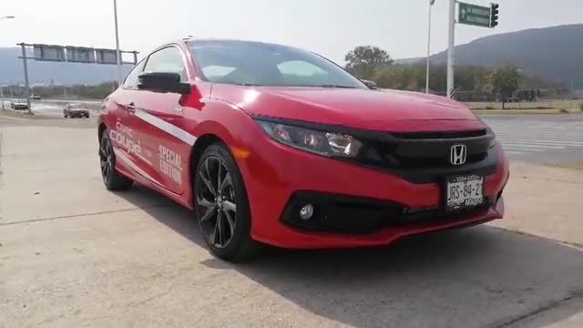 2020款本田思域抢先实拍，看到这颜值和内饰，给个不心动的理由