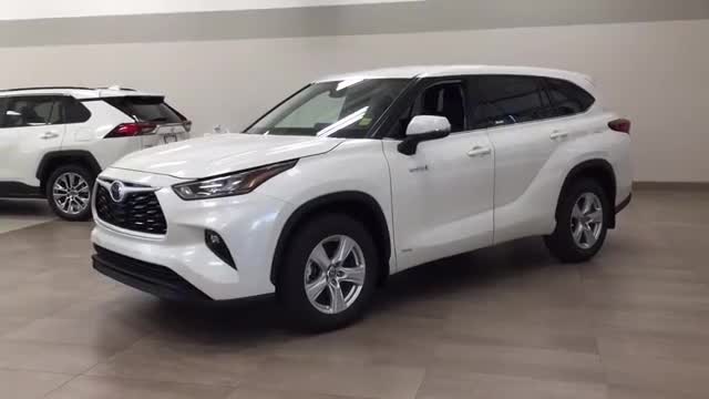 2020款丰田汉兰达到店实拍，详细了解外观和内饰，才知道啥叫改变