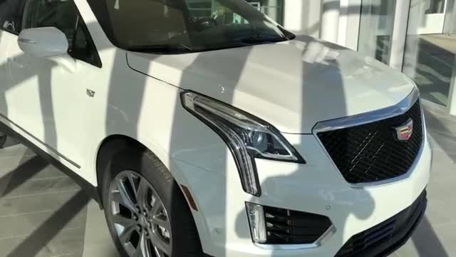 2020款凯迪拉克XT5到店实拍，了解完详细配置后，买不买自己考虑