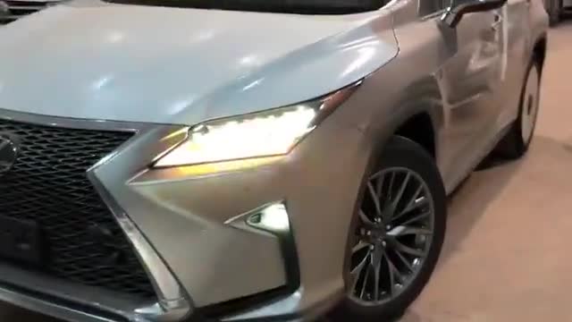 2021款雷克萨斯RX350入库实拍，按下钥匙打开车门，才是霸气开始