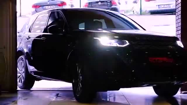 2021款路虎发现Sport入库实拍，看到内饰那刻，我忘记了宝马X3