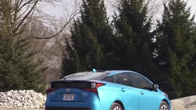 全新丰田普锐斯XLE亮相海外车展，你觉得这台车怎么样