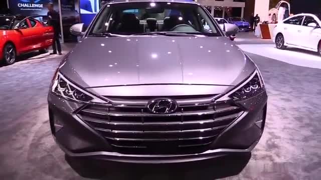 全新现代伊兰特亮相海外车展，你喜欢新款还是老款？