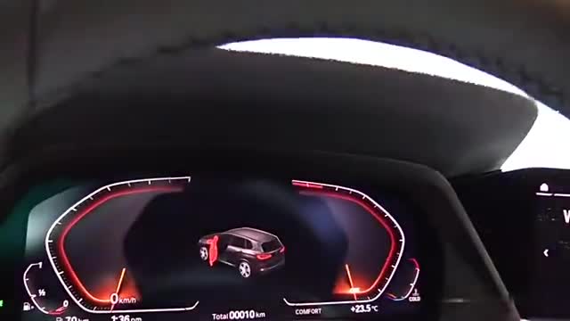 全新宝马X5亮相海外车展，看了这车细节才知道这车有多豪华