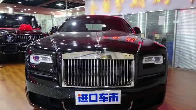 全新劳斯莱斯古思特到店实拍外观内饰