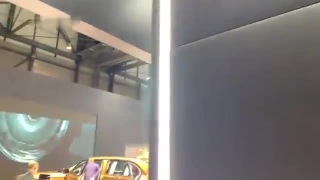 普京的座驾！俄罗斯Aurus豪华加长车车展实拍