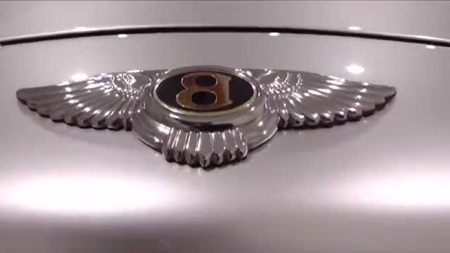 2000款宾利雅致，历经17年沧桑，坐进车内才知道一千万花的有多值