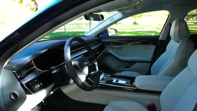 海外详尽展示分析，2020款奥迪S8