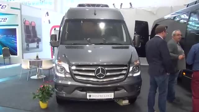 车展实拍全新奔驰，这款车细节做得很到位，你喜欢这台车吗？