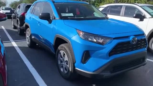 终于提到新车了！2019款丰田RAV4，颜值和内饰升级，感觉如何
