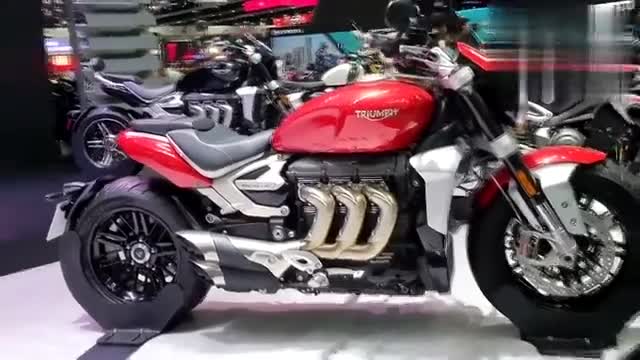 实拍凯旋3R摩托车，性能比普通汽车