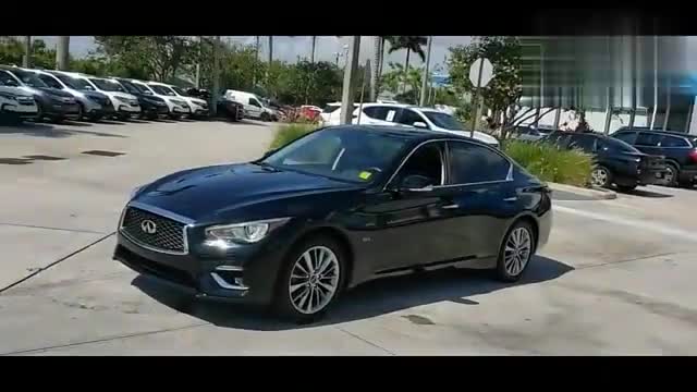 哪辆更显运动英菲尼迪Q50VS新款宝