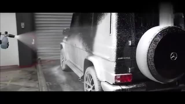 奔驰G63来店里保养一下,技术太专