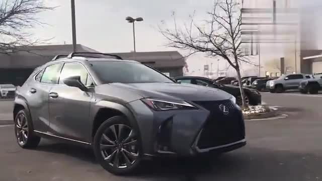 雷克萨斯UX200实车展示，看到外观和