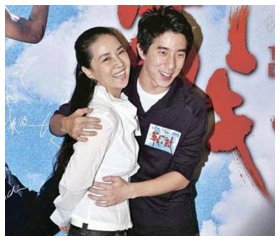 林凤娇年轻真是美人胚子!第一次看到房祖名和林凤娇的昔日照片