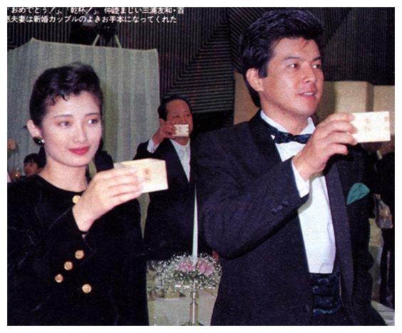 山口百惠62岁生日,与三浦友和结婚40年,两个儿子令她骄傲