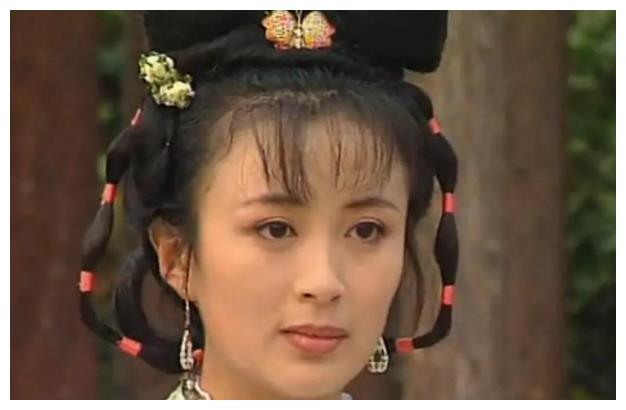 历史剧《太平天国》, 饰演历史上第一位女状元"傅善祥":2000年,她在