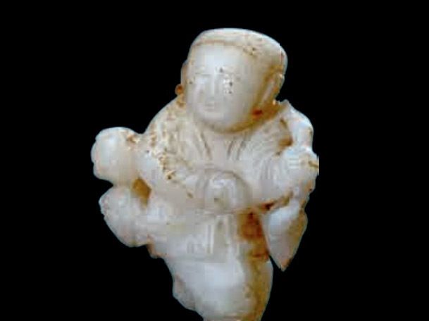 1 / 30 玉人宋代高6.5厘米现藏于武汉博物馆玉质青白色.圆雕.
