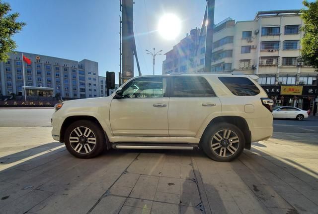 丰田超霸4runner 来了，性能不输普拉多