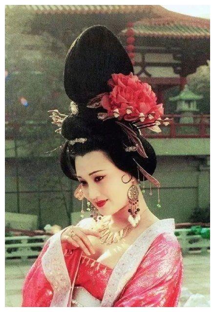 林芳兵最美杨贵妃一颦一笑皆风情一动一静都动容牡丹之姿