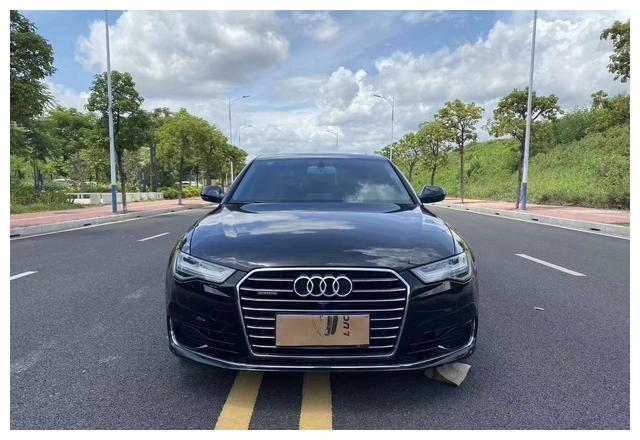 2019款奥迪A6售价20万,营造出较强的运动气息,商务家用都可以