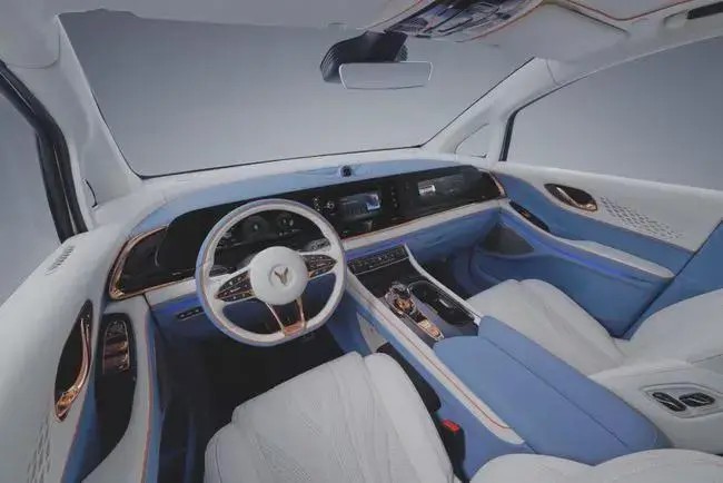 车长超过五米三 这辆岚图梦想家真的是太豪华了休闲区蓝鸢梦想 - Www.slyday.coM 车长超过五米三 这辆岚图梦想家真的是太豪华了休闲区蓝鸢梦想 - Www.slyday.coM