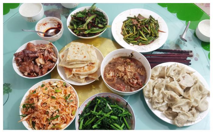 晒山东丈母娘招待女婿的饭菜,在朋友圈沸腾,网友:还招女婿吗?休闲区蓝鸢梦想 - Www.slyday.coM 晒山东丈母娘招待女婿的饭菜,在朋友圈沸腾,网友:还招女婿吗?休闲区蓝鸢梦想 - Www.slyday.coM