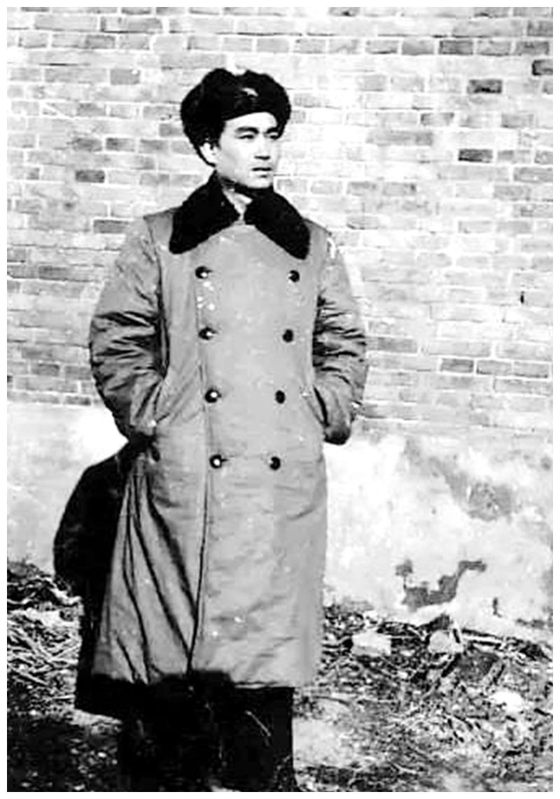 记得《南征北战》我军师长吗?他在《党的女儿》演田华丈夫,怀念__财经