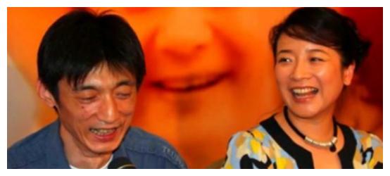 她23岁大红大紫,成名后却嫁给"丑男",如今才知她眼光有多好