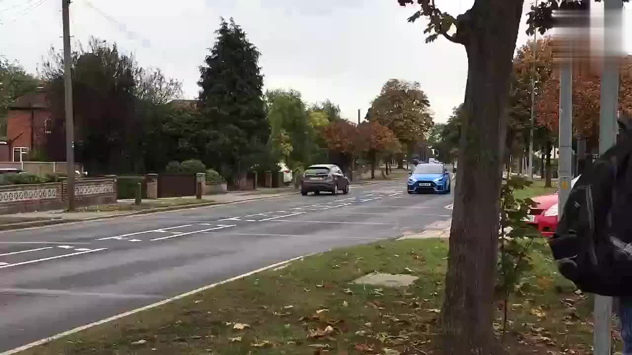 一条充满了激情的街道，各种超跑豪车性能车看个够