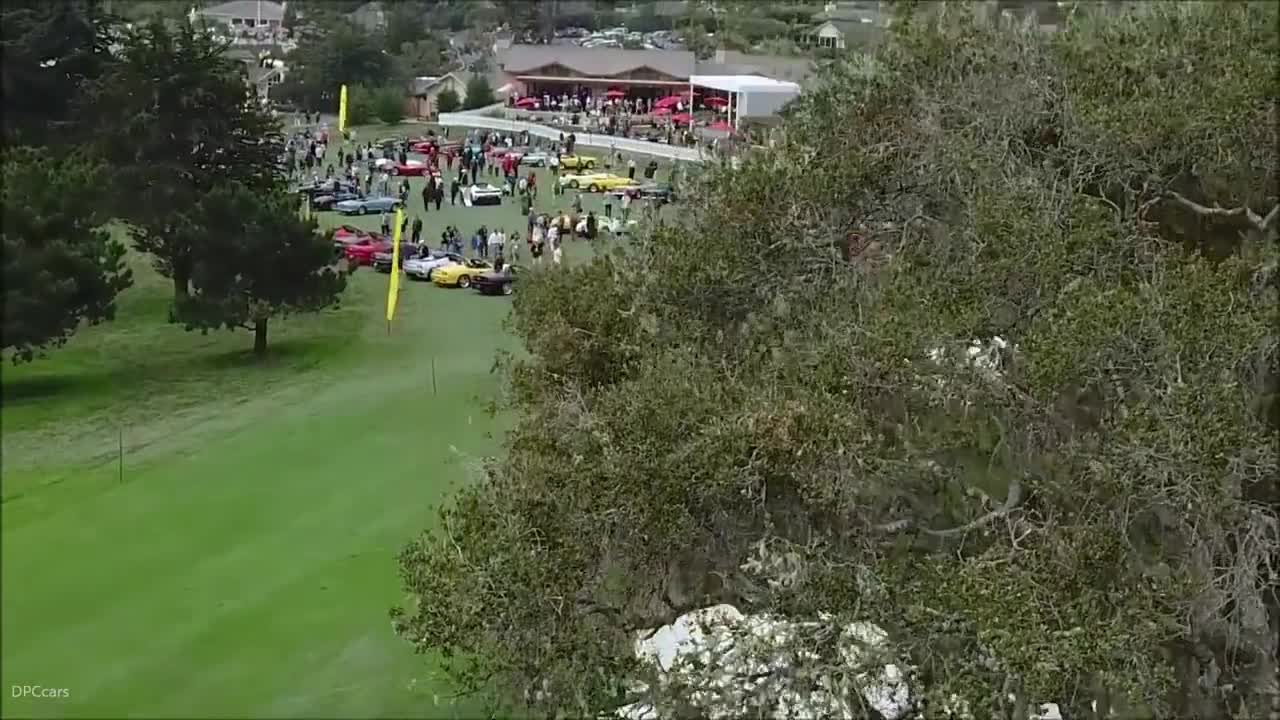 法拉利488于圆石滩车展全球首发，第50款敞篷跑车真心漂亮！