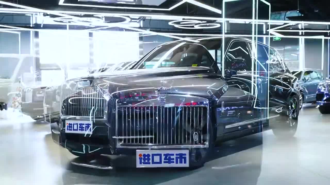 尊贵优雅可不是开玩笑的，劳斯莱斯库里南为辉煌人生加冕