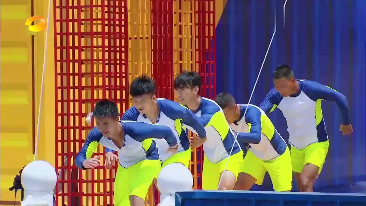 摇啊笑啊桥:猎豹队太懂事,一把将小绵羊队花推下水,看着真过瘾