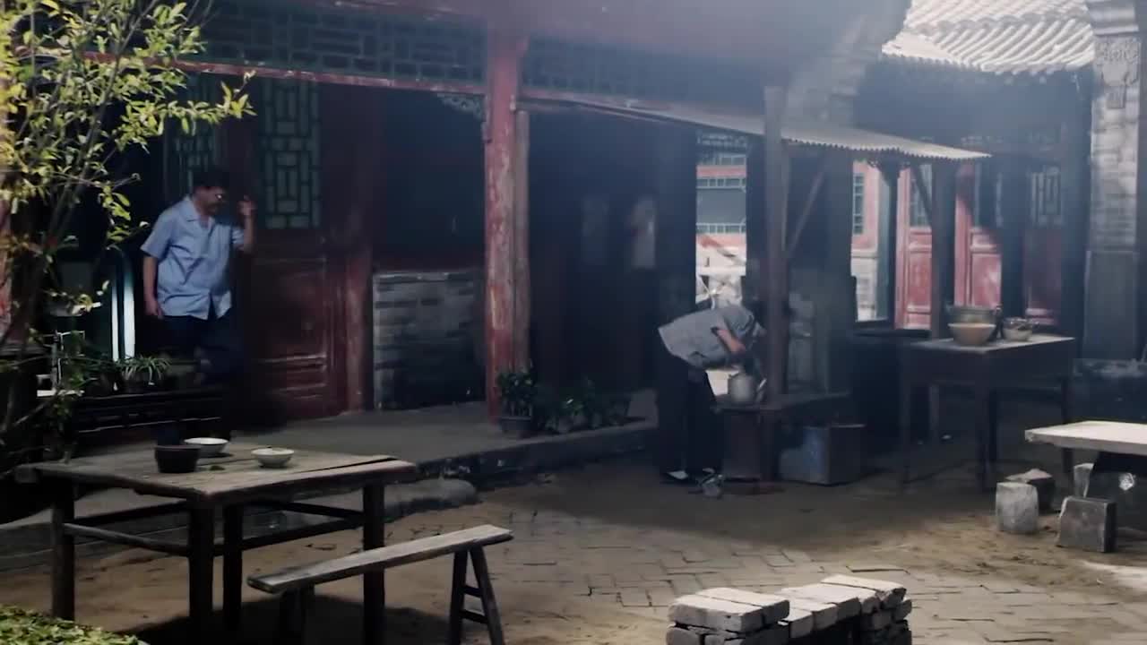 情满四合院二大爷自作聪明得罪许大茂不料职位被许大茂抢走