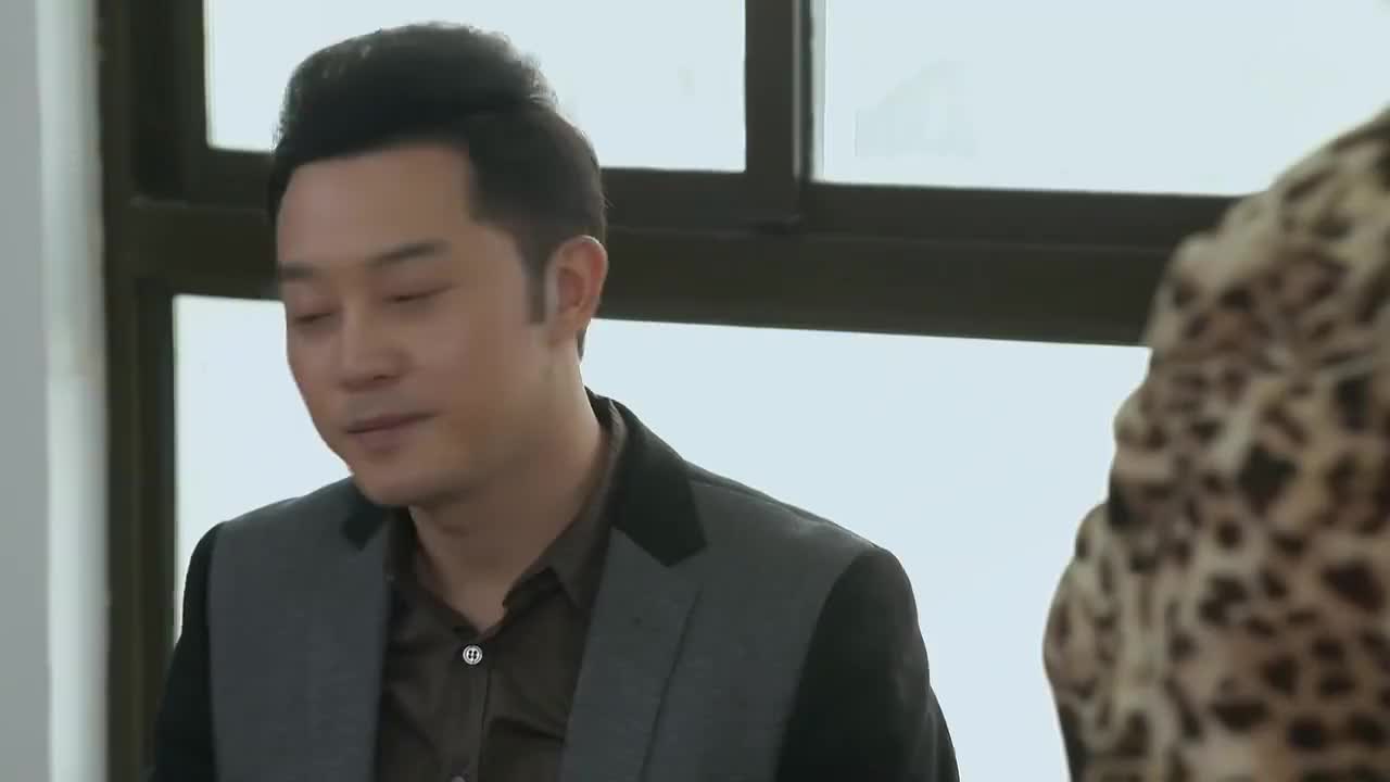我的博士老公徐编辑觉得梁鸿名做的事情不对