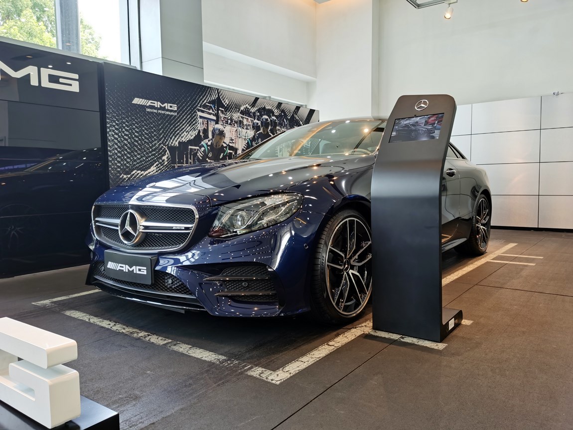 奔驰 E53 AMG Coupe 水硅钒钙石蓝黑内