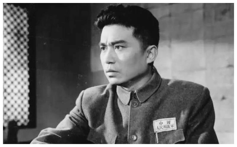记得《南征北战》我军师长吗?他在《党的女儿》演田华丈夫,怀念__财经