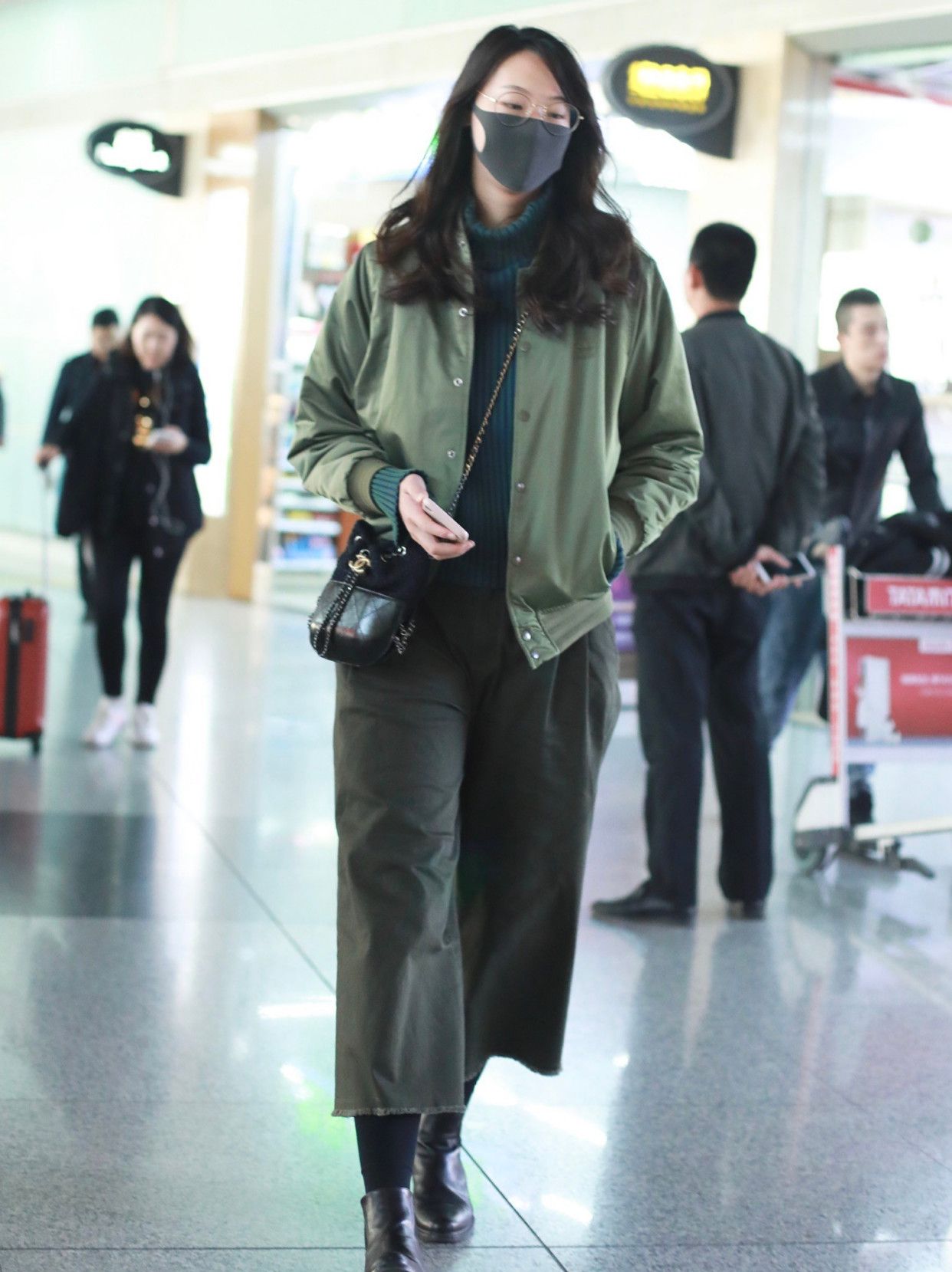 女排界最美超模 惠若琪街拍简单清新,才知道运动员这么会穿