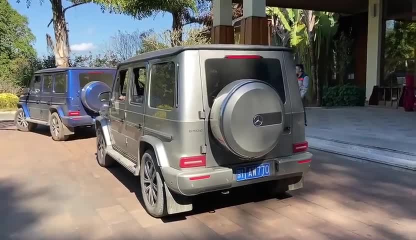 豪车抢鲜看：全新一代奔驰G级，小书包，硬派又有些可爱