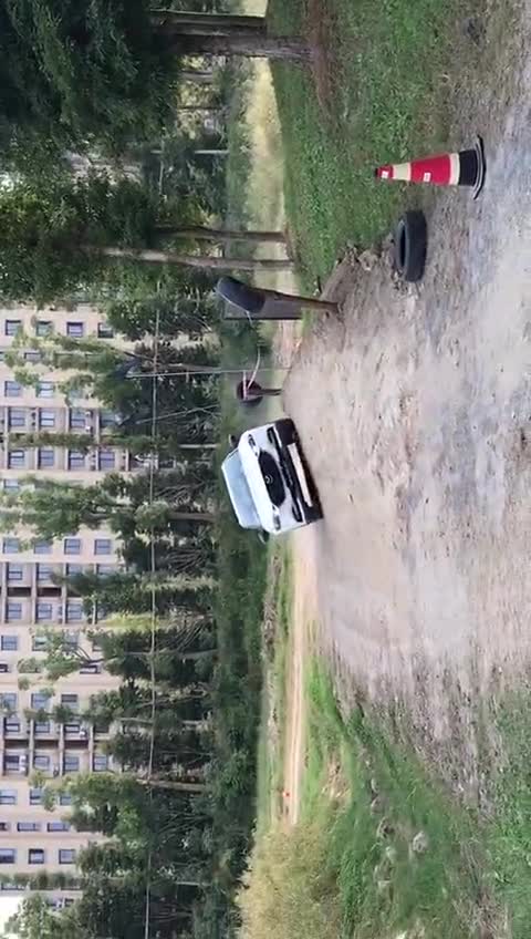 抢鲜看：全新一汽马自达CX-4挑战23度侧坡