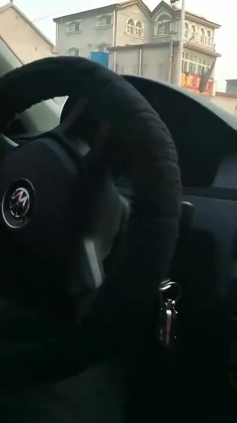 新款桑塔纳内饰不错