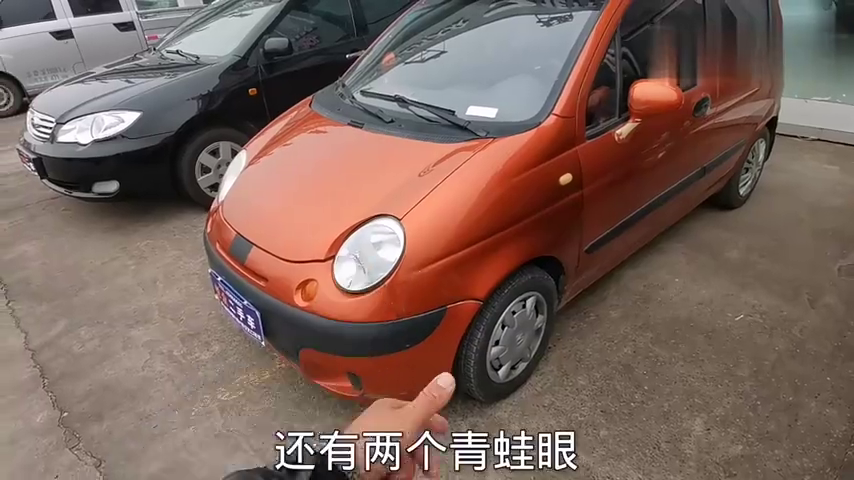 视频：1.0排量小乐驰省油王，3块多的油价，200块跑1000公里高速没问题