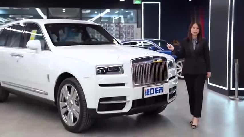 带你体验劳斯莱斯库里南，豪华感没得挑，价格有点“南”