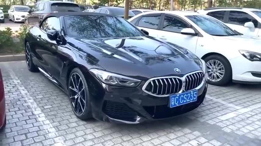 珠海首台宝马8系，看着外观这么有光泽，贴了隐形车衣由出品